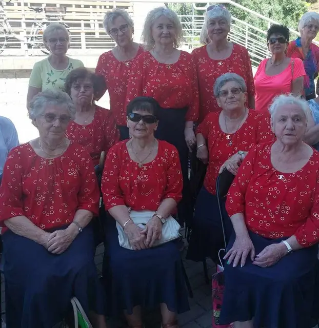 Seniorzy nad wąbrzeskim jeziorem — zdjęcie 36
