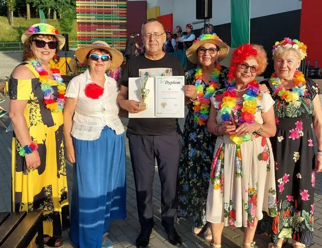 Seniorzy nad wąbrzeskim jeziorem — zdjęcie 40