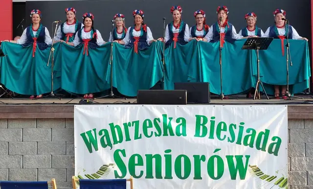 Seniorzy nad wąbrzeskim jeziorem — zdjęcie 48