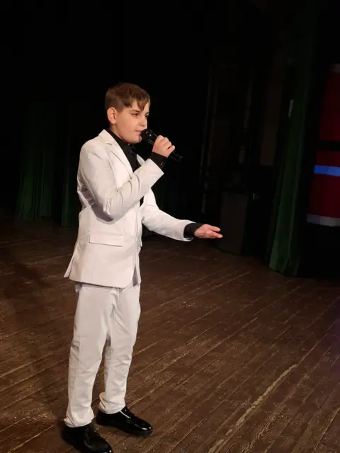 Rozśpiewane dzieciaki na scenie WDK — zdjęcie 16