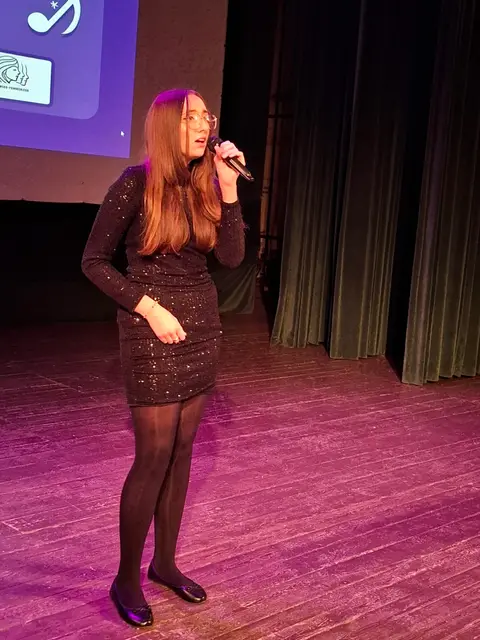 Rozśpiewane dzieciaki na scenie WDK — zdjęcie 21