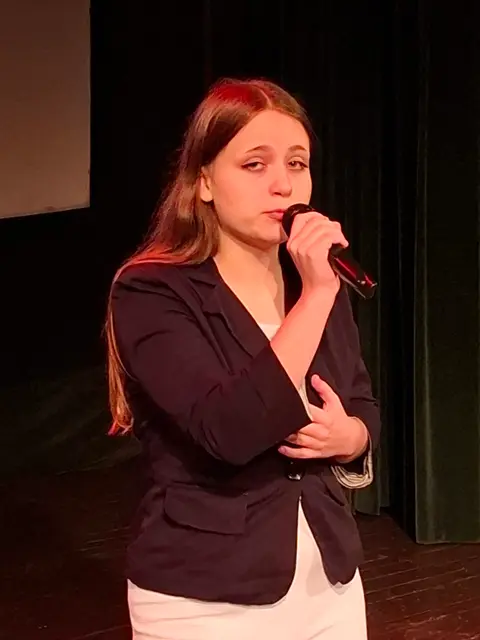 Rozśpiewane dzieciaki na scenie WDK — zdjęcie 27