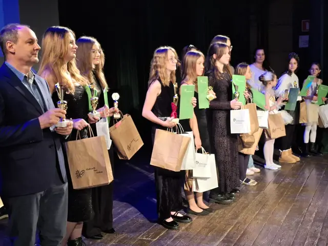 Rozśpiewane dzieciaki na scenie WDK — zdjęcie 37