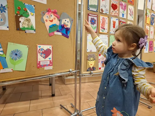 Wystawa „Laurka dla babci i dziadka” rozstrzygnięta — zdjęcie 11