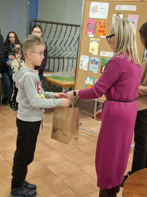 Wystawa „Laurka dla babci i dziadka” rozstrzygnięta — zdjęcie 17