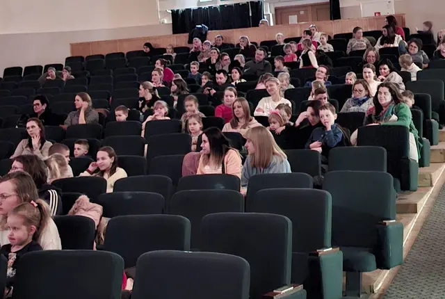 „Czerwony Kapturek” na scenie WDK — zdjęcie 7