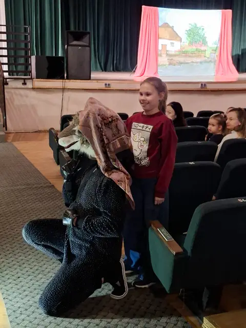 „Czerwony Kapturek” na scenie WDK — zdjęcie 11