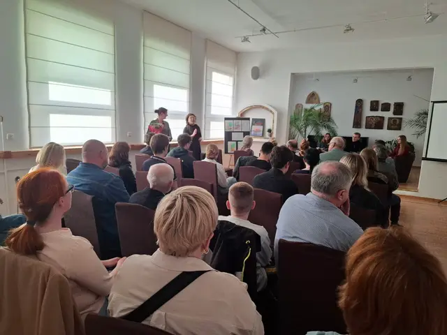 Promocja książki w WDK — zdjęcie 11