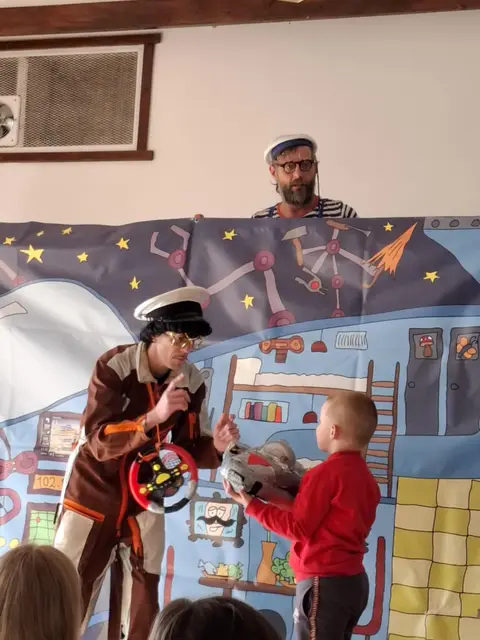 Spektakl teatralny dla dzieci — zdjęcie 3