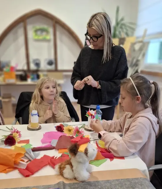 Dzień Mamy w Akademii Kreatywnego Malucha WDK — zdjęcie 7