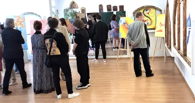 Wystawa młodych artystów w WDK — zdjęcie 17