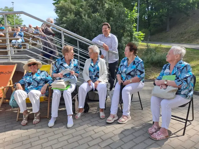 Wąbrzeska Biesiada Seniorów za nami – święto radości, śpiewu i integracji! — zdjęcie 4