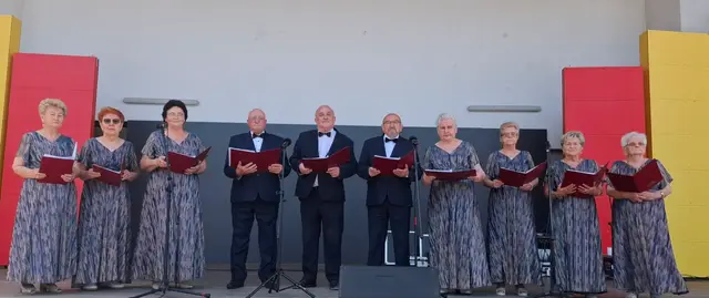 Wąbrzeska Biesiada Seniorów za nami – święto radości, śpiewu i integracji! — zdjęcie 9