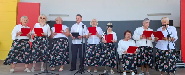 Wąbrzeska Biesiada Seniorów za nami – święto radości, śpiewu i integracji! — zdjęcie 11