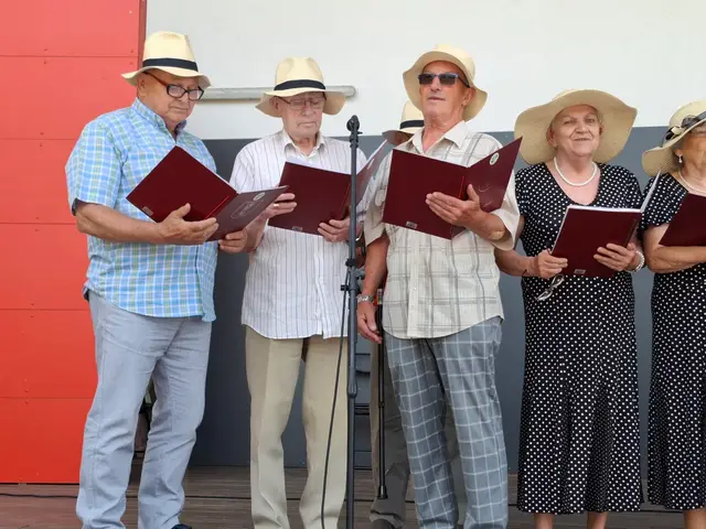Wąbrzeska Biesiada Seniorów za nami – święto radości, śpiewu i integracji! — zdjęcie 29