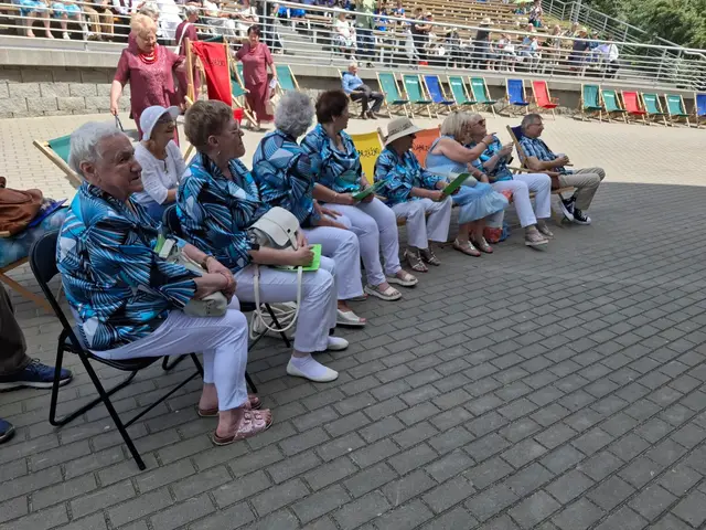 Wąbrzeska Biesiada Seniorów za nami – święto radości, śpiewu i integracji! — zdjęcie 35