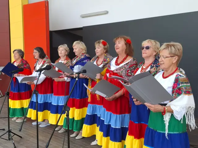 Wąbrzeska Biesiada Seniorów za nami – święto radości, śpiewu i integracji! — zdjęcie 36
