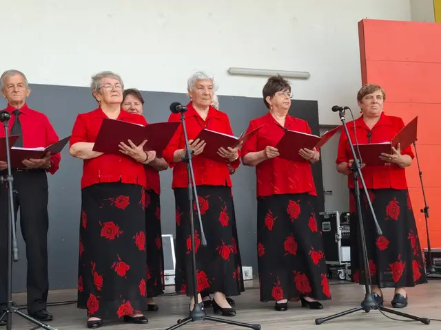 Wąbrzeska Biesiada Seniorów za nami – święto radości, śpiewu i integracji! — zdjęcie 39