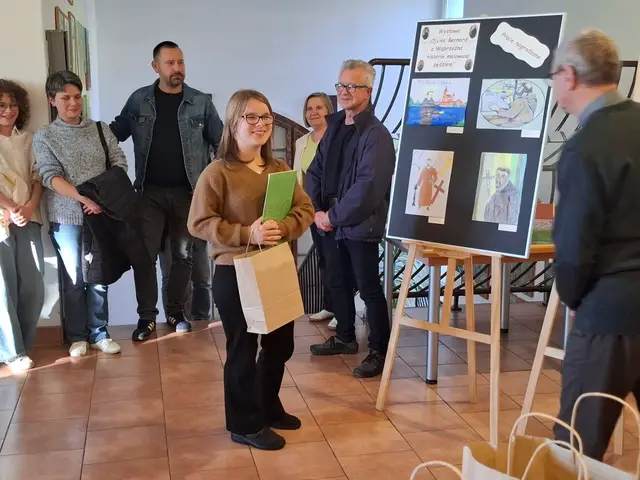 Ojciec Bernard w sztuce — zdjęcie 5