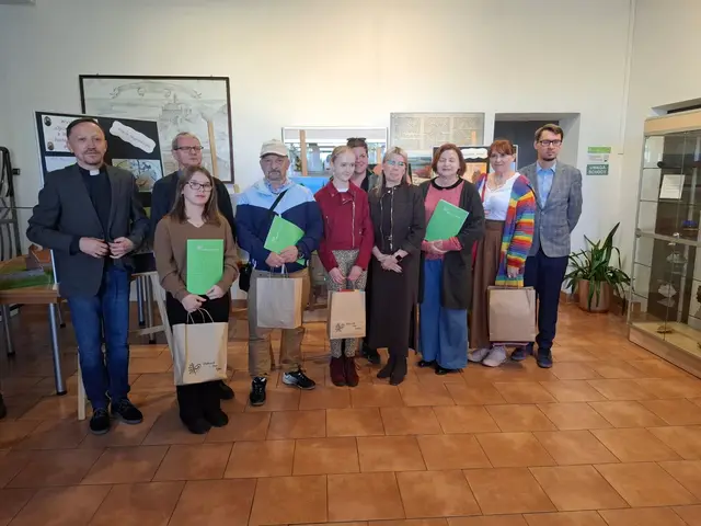 Ojciec Bernard w sztuce — zdjęcie 10