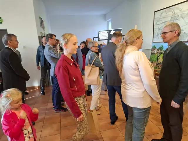 Ojciec Bernard w sztuce — zdjęcie 11