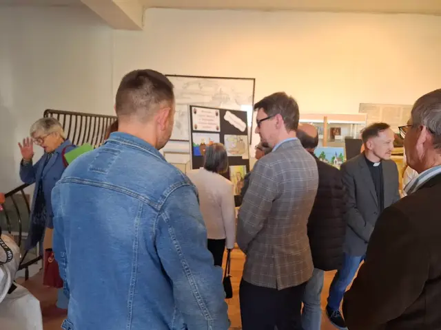Ojciec Bernard w sztuce — zdjęcie 13