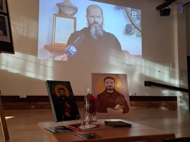 Ojciec Bernard w sztuce — zdjęcie 16