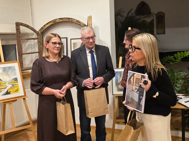 „Dwa światy” – wystawa Justyny Janowskiej i Sławomira Bąka. — zdjęcie 4